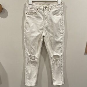 American Eagle Women's Mom Jean Stretch Ripped Jeans White Size 2